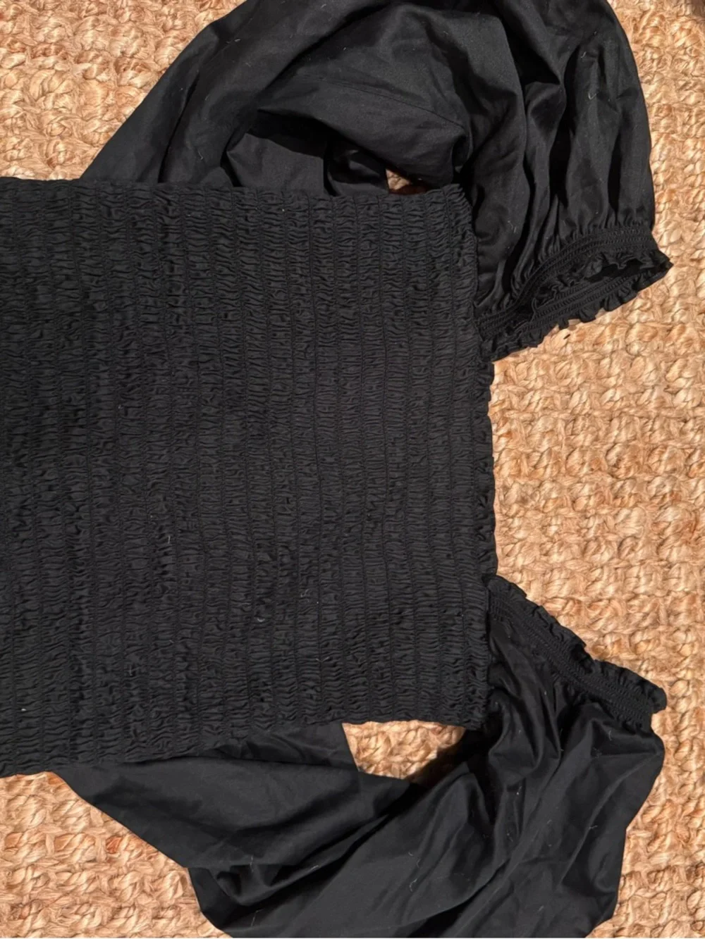La ligne Smocked Square-Neck Puff Sleeve Top - Black - M